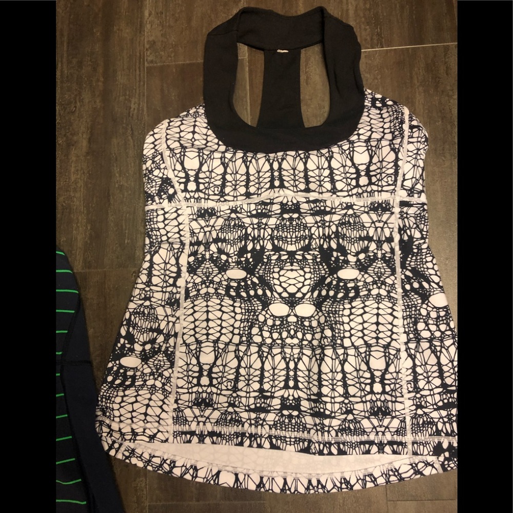 Lululemon workout tops